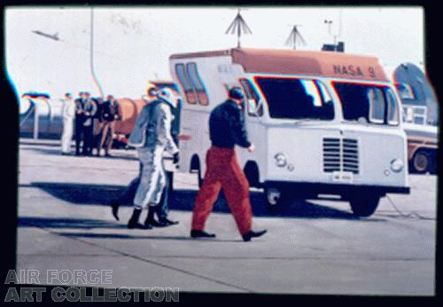MAJOR ROBERT WHITE, U.S.A.F. ON THE WAY TO BOARD X-15 42ABW/BLDG 834/216